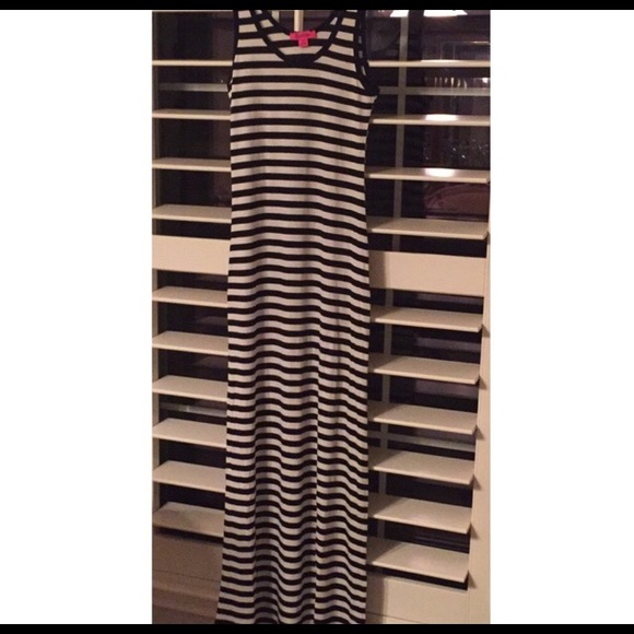 🔥NEW! LARGE Black/White Maxi Dress - Picture 3 of 6